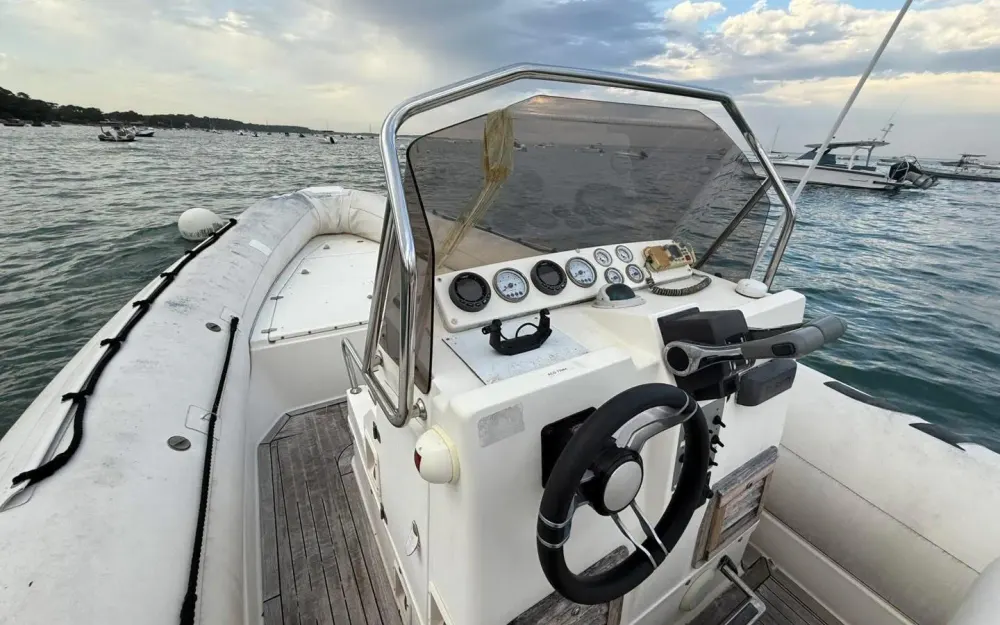 slider 9 Joker Boat Clubman 26
