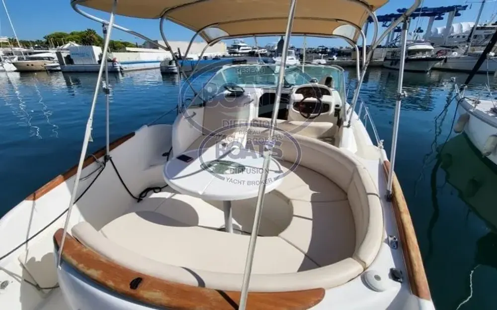 slider 2 Jeanneau Leader 805