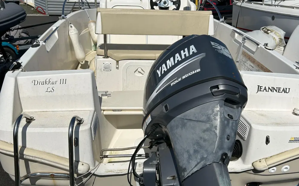 slider 2 Jeanneau Cap Camarat 505 Style