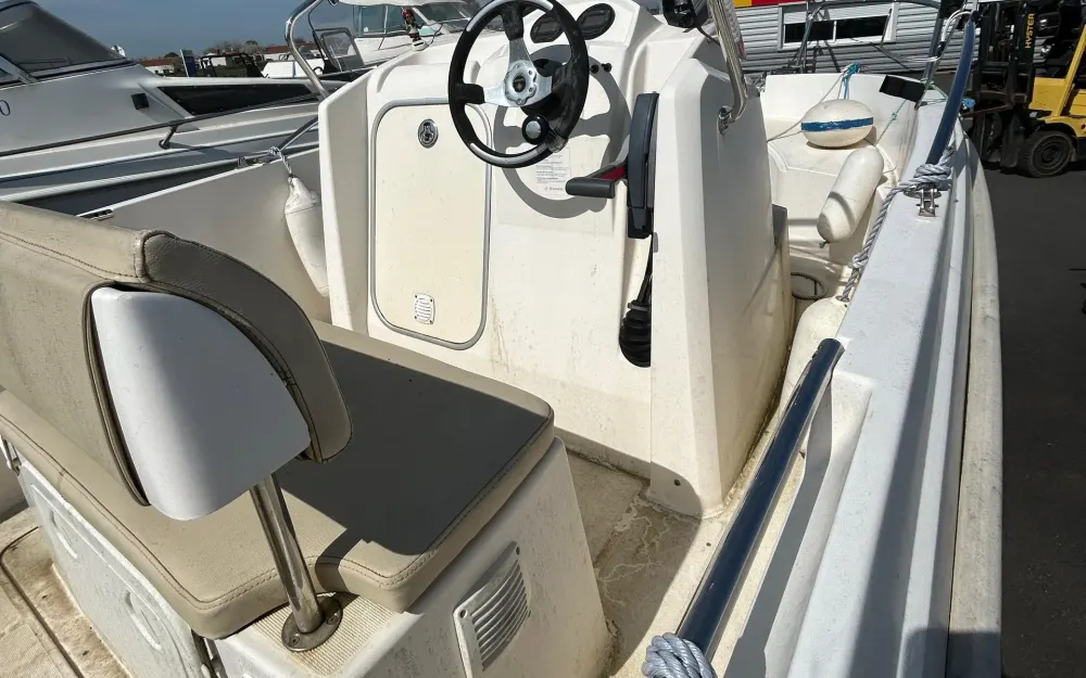 slider 5 Jeanneau Cap Camarat 505 Style