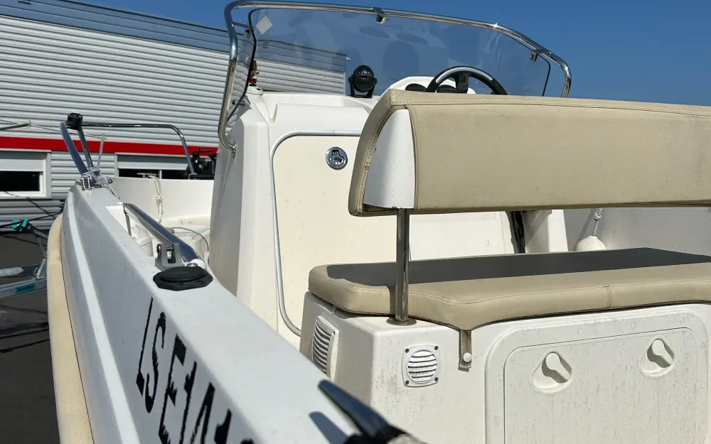 slider 8 Jeanneau Cap Camarat 505 Style