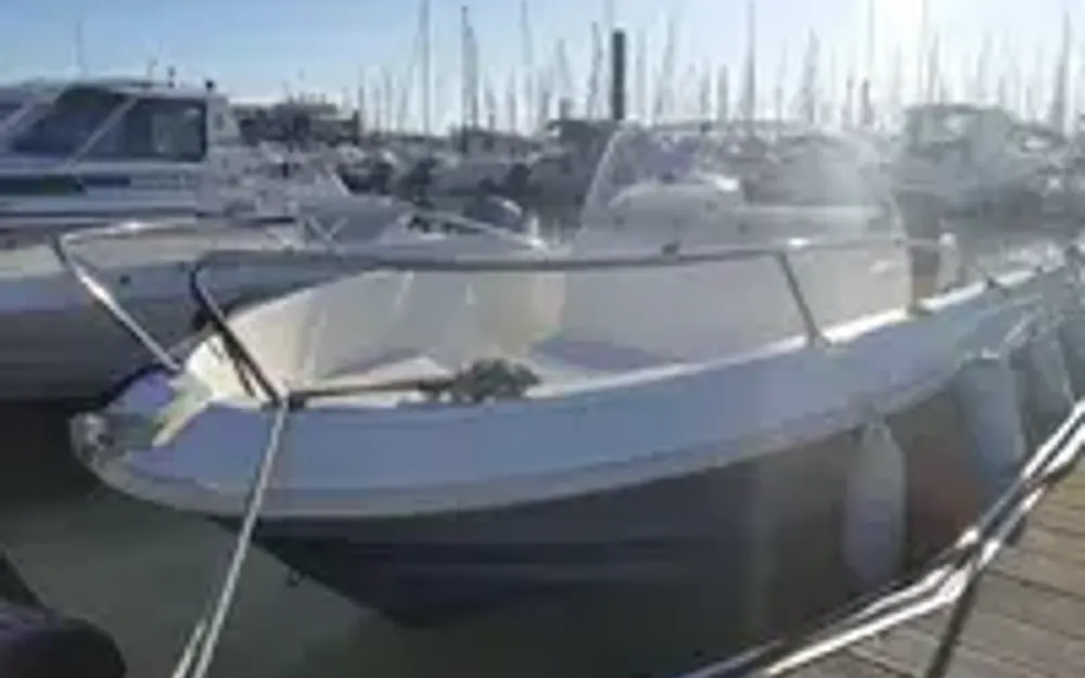 slider 1 Jeanneau Cap Camarat 505