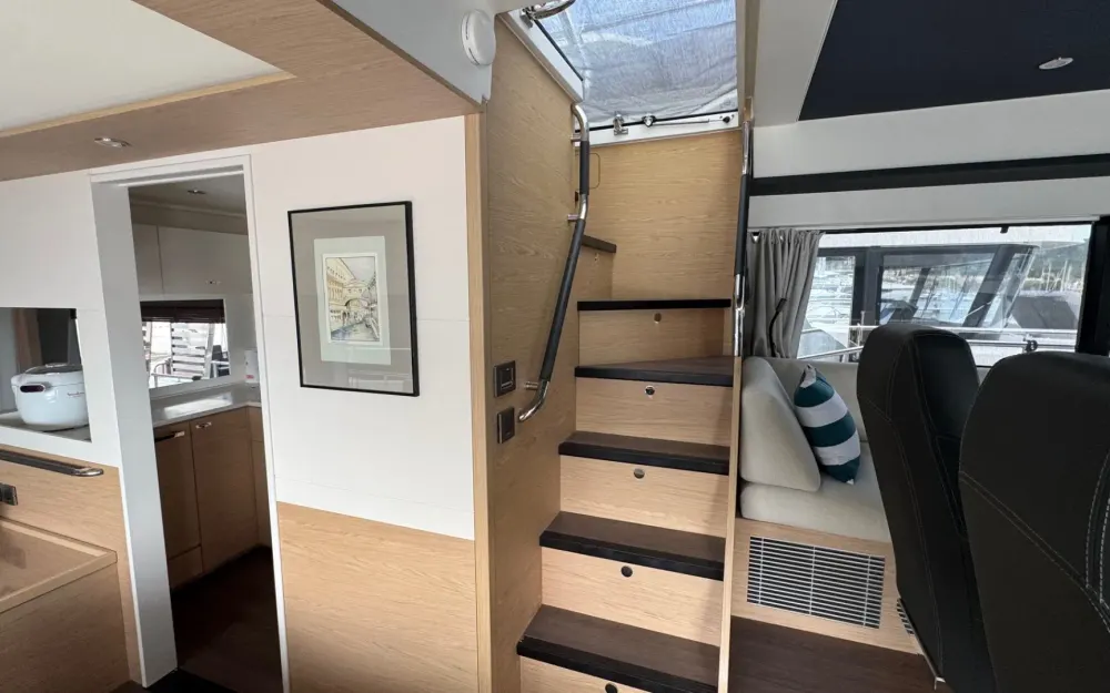 slider 30 Beneteau Grand Trawler 62