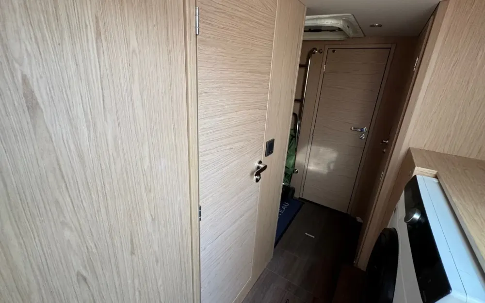 slider 35 Beneteau Grand Trawler 62