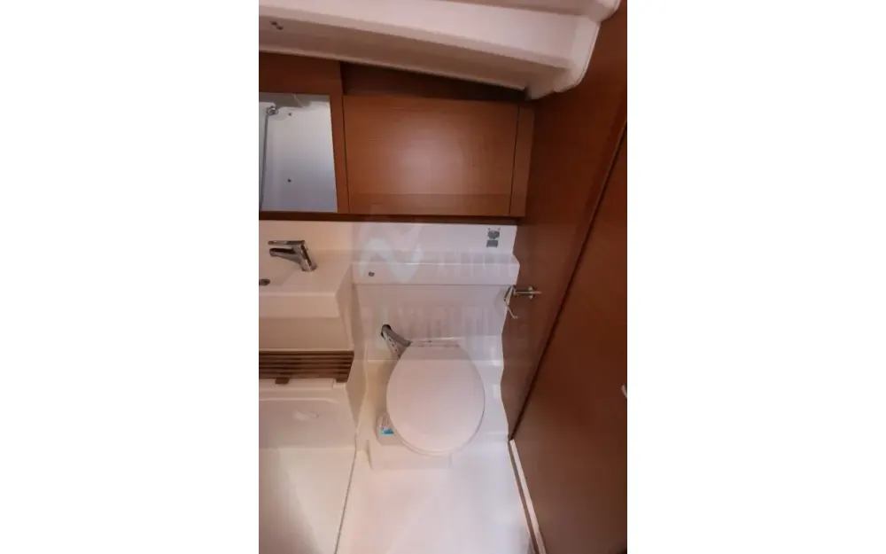 slider 12 Jeanneau Sun Odyssey 490