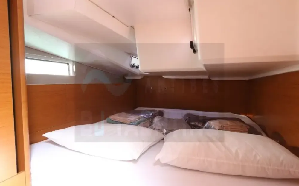 slider 13 Jeanneau Sun Odyssey 490