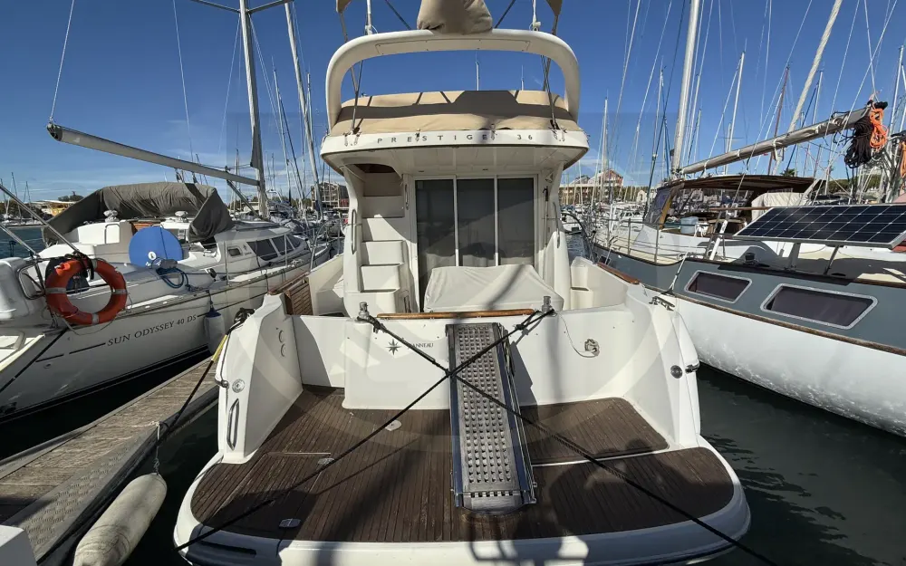 slider 1 Jeanneau Prestige 36
