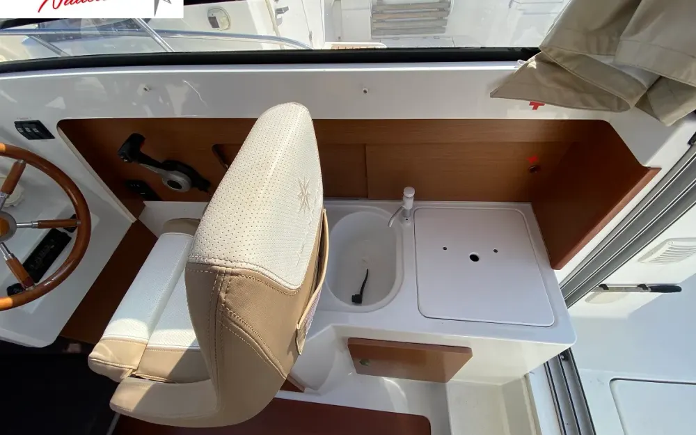 slider 16 Jeanneau Merry Fisher 645