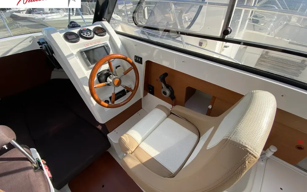 slider 4 Jeanneau Merry Fisher 645