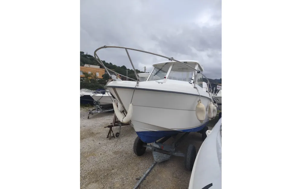 slider 1 Beneteau Antares 600 HB