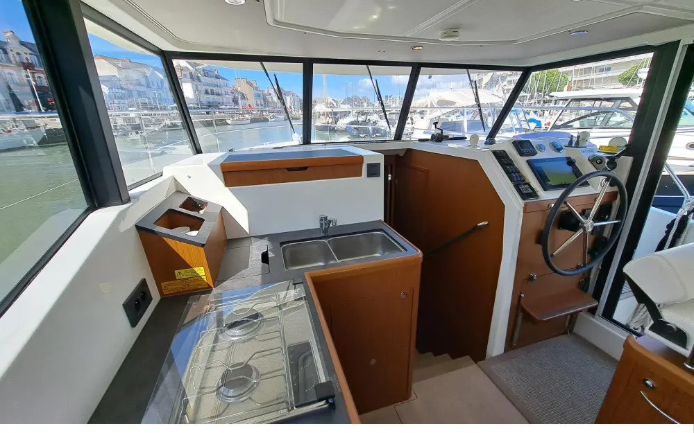 slider 9 Beneteau Swift Trawler 35