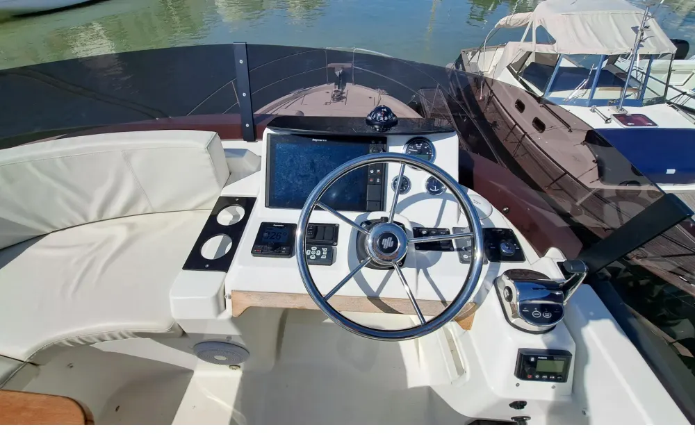 slider 23 Beneteau Swift Trawler 35