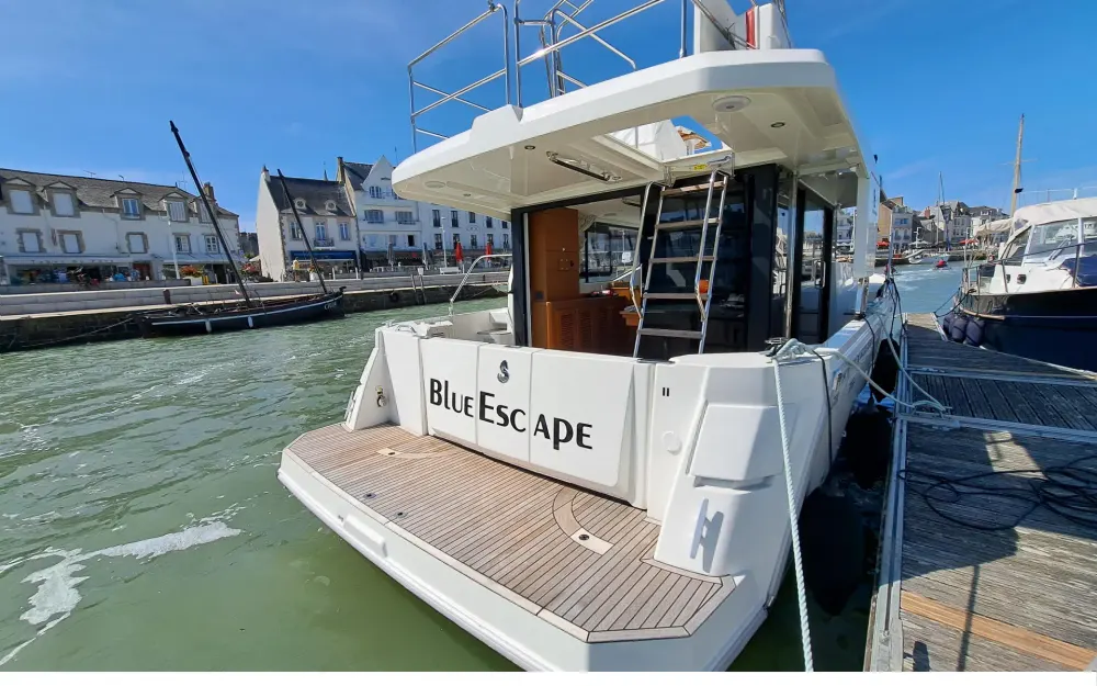 slider 2 Beneteau Swift Trawler 35