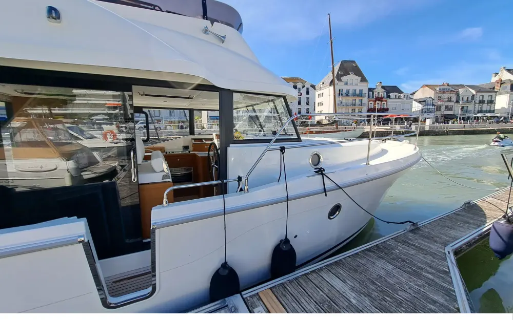 slider 3 Beneteau Swift Trawler 35