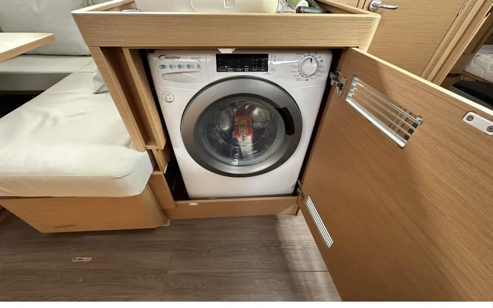 slider 21 Jeanneau Sun Odyssey 490 Performance