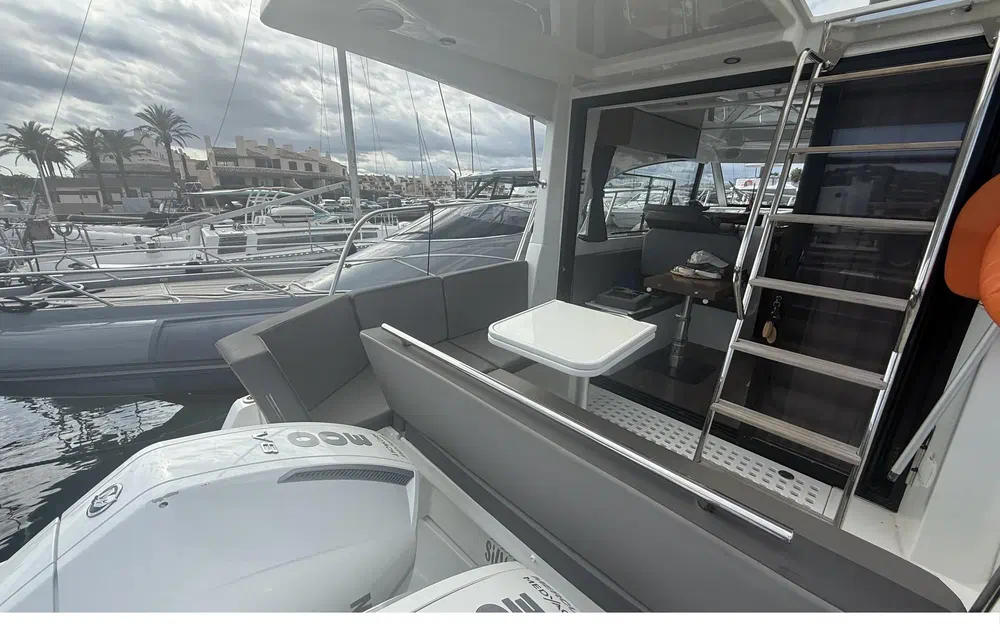 slider 4 Beneteau Antares 11