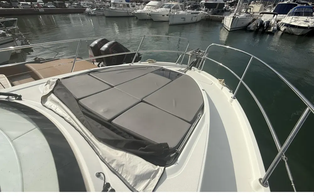 slider 8 Beneteau Antares 11 Fly