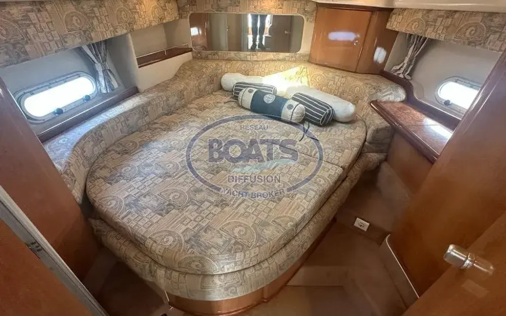 slider 9 Sealine Statesman 330