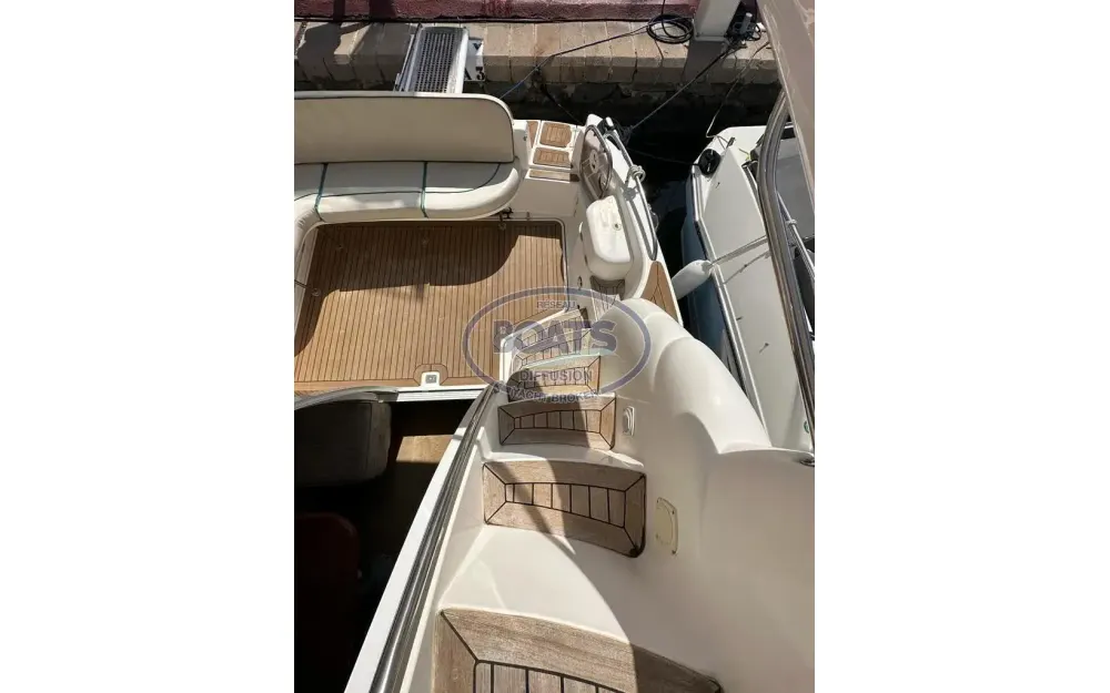 slider 8 Sealine Statesman 330