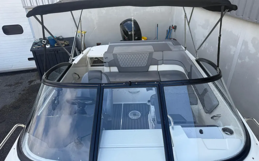 slider 11 Bayliner VR5 Cuddy OB