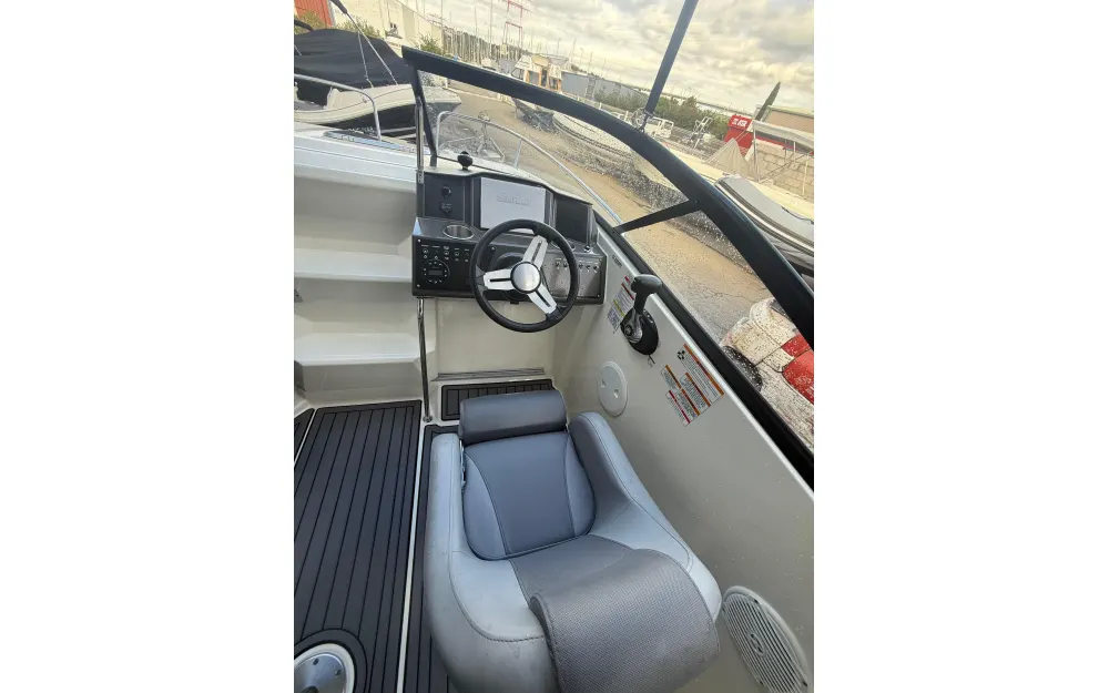 slider 13 Bayliner VR5 Cuddy OB