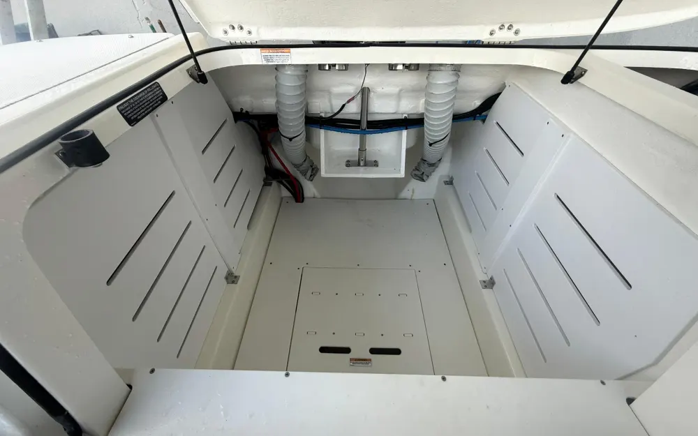 slider 6 Bayliner VR5 Cuddy OB