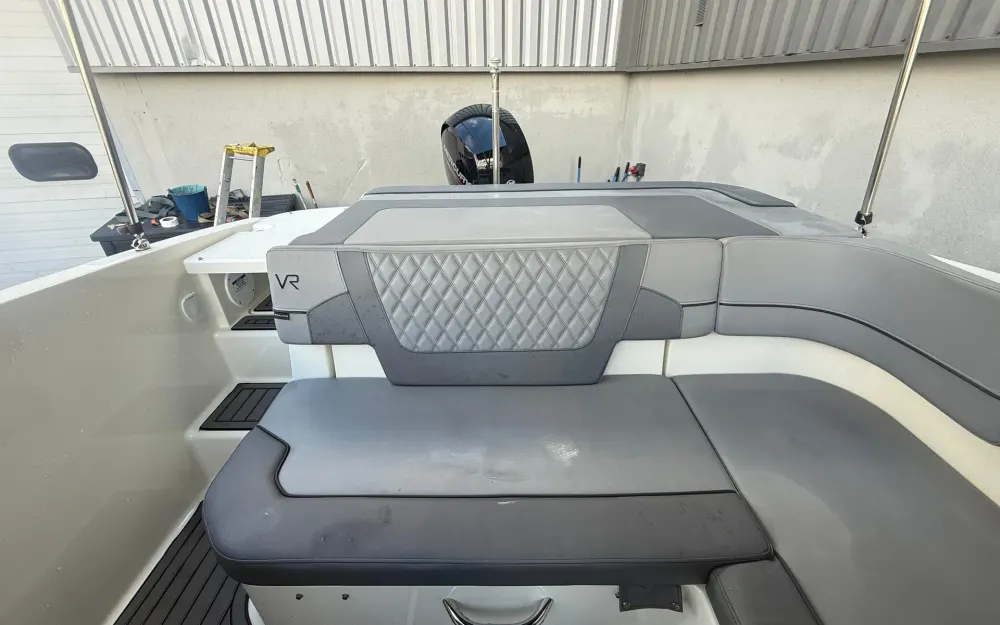 slider 5 Bayliner VR5 Cuddy OB