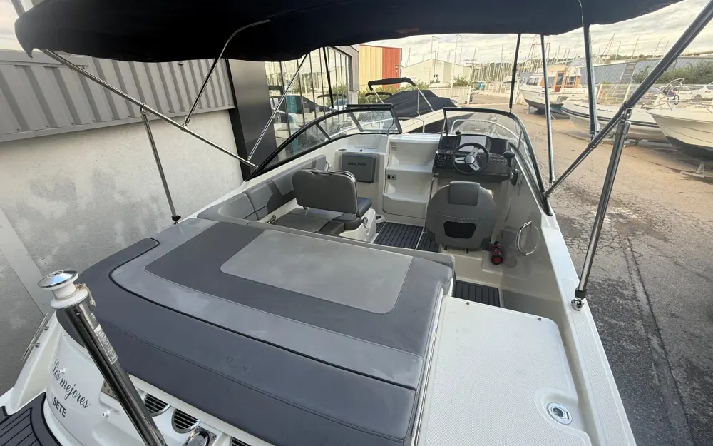 slider 3 Bayliner VR5 Cuddy OB