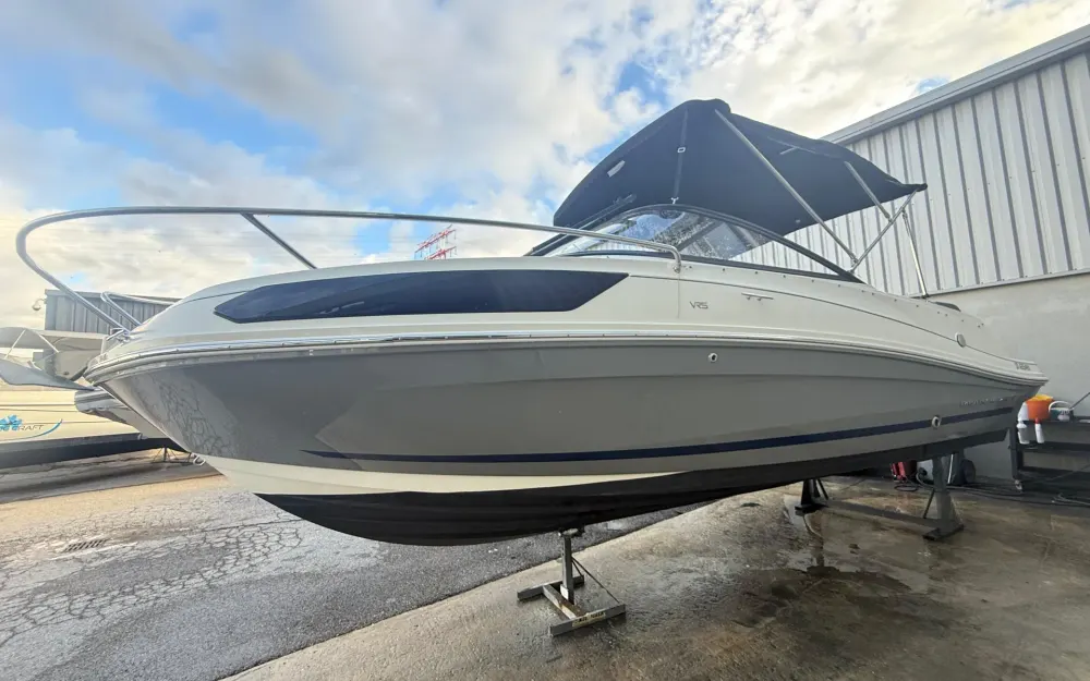 slider 1 Bayliner VR5 Cuddy OB