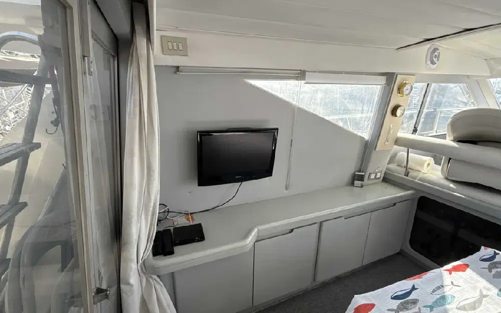 slider 10 Guy Couach  1201