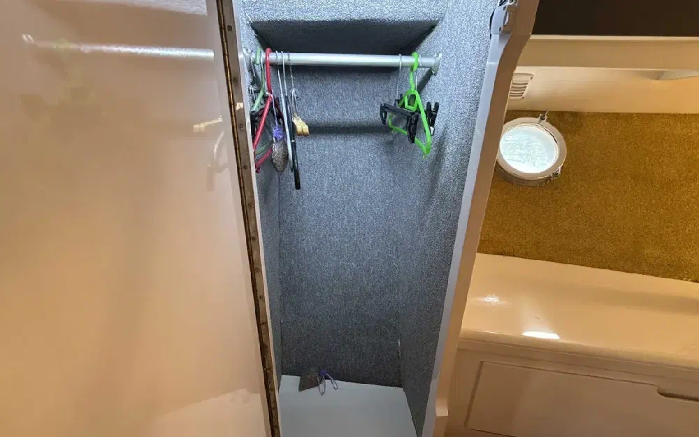 slider 13 Guy Couach  1201