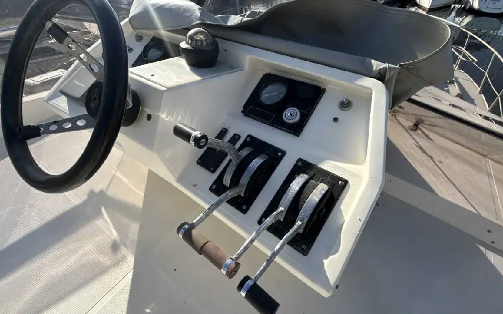 slider 17 Guy Couach  1201