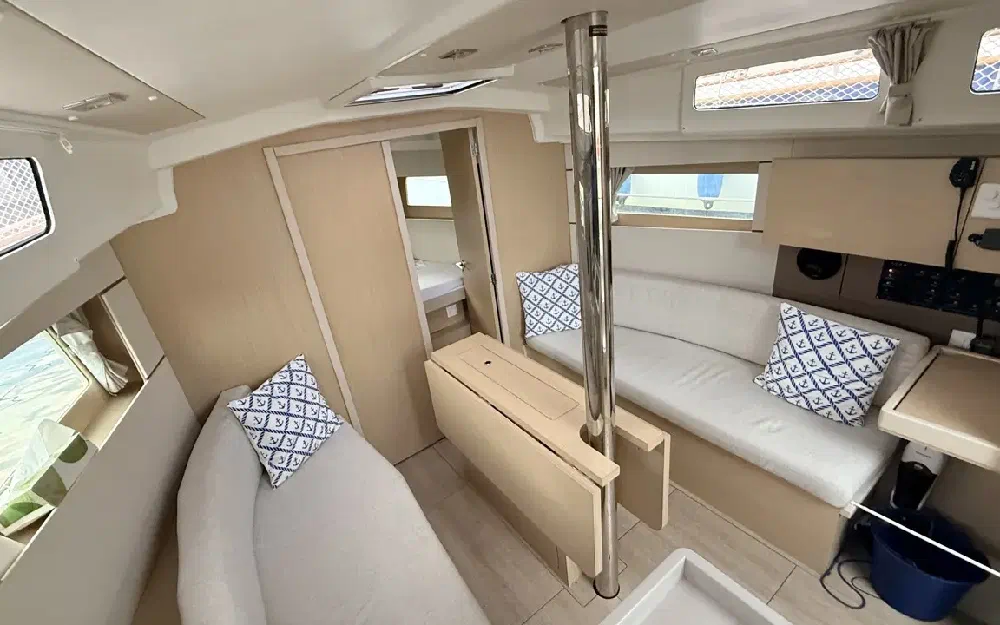 slider 16 Beneteau Oceanis 35.1