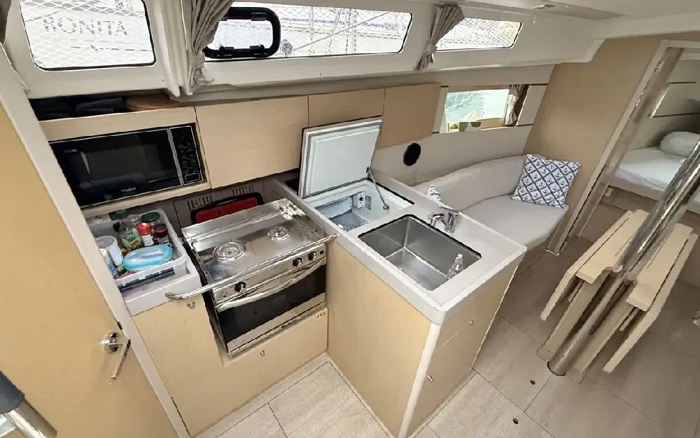slider 21 Beneteau Oceanis 35.1