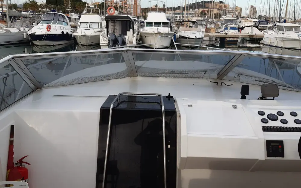 slider 8 Sunseeker Travado 40