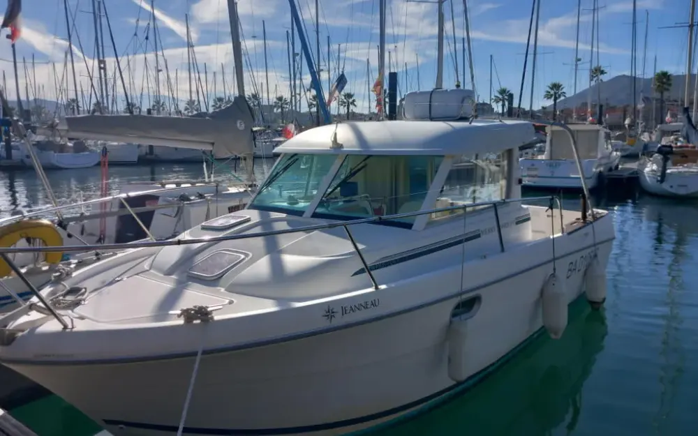 slider 3 Jeanneau Merry Fisher 695