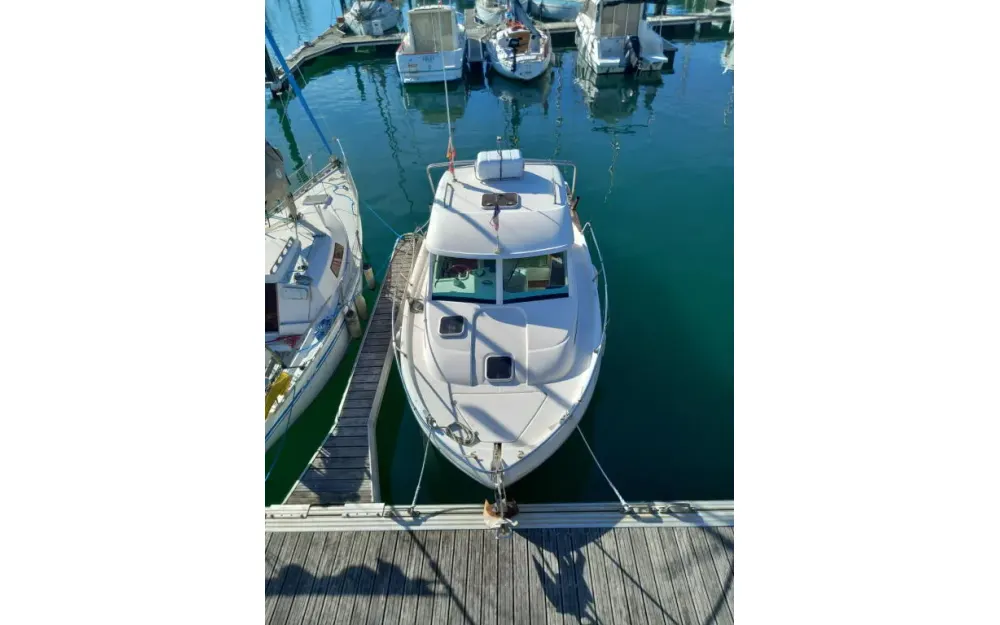 slider 4 Jeanneau Merry Fisher 695