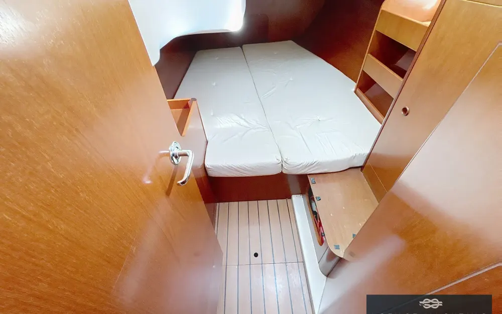 slider 15 Beneteau Oceanis 411