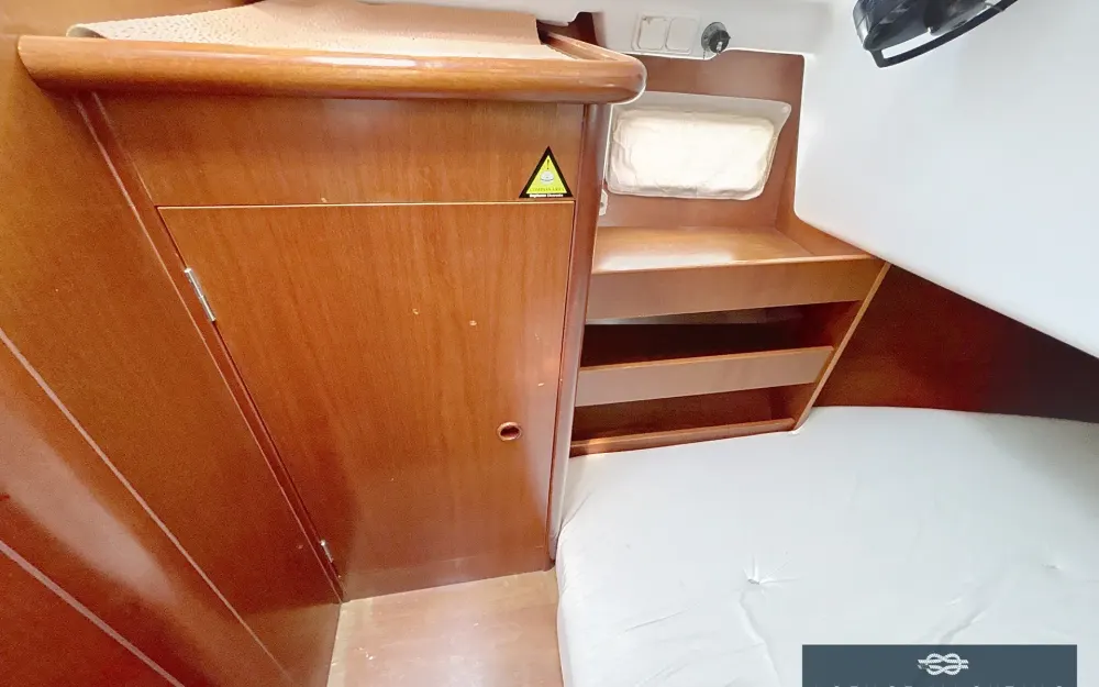 slider 16 Beneteau Oceanis 411