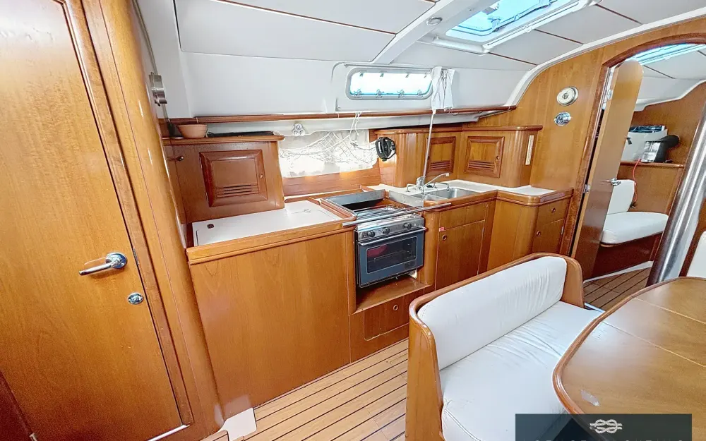 slider 7 Beneteau Oceanis 411