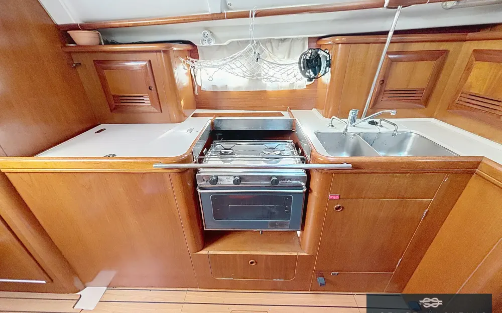 slider 8 Beneteau Oceanis 411