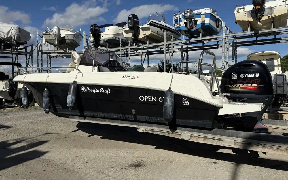 slider 1 Pacific Craft  670 Open