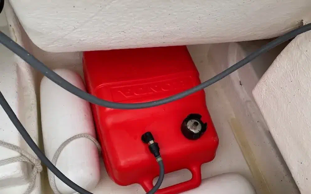 slider 17 B2 Marine Cap Ferret 550