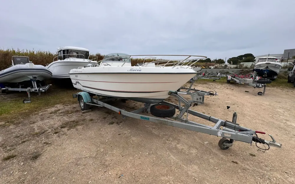 slider 2 B2 Marine Cap Ferret 550