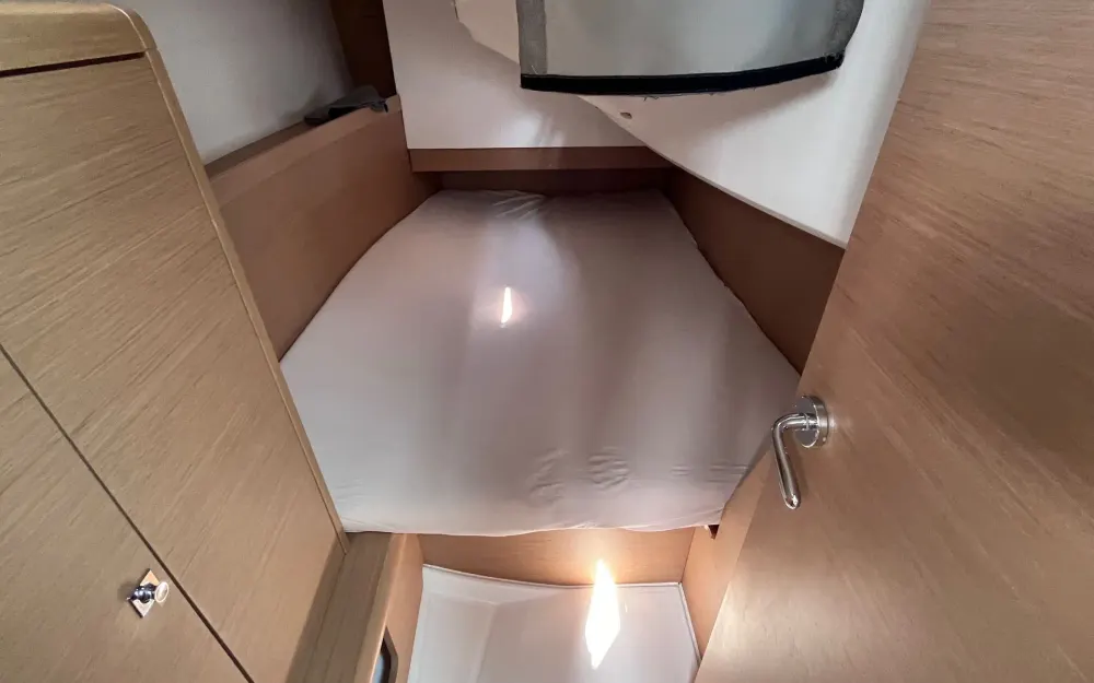 slider 10 Jeanneau Sun Odyssey 349