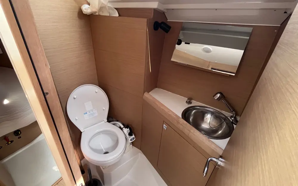 slider 12 Jeanneau Sun Odyssey 349