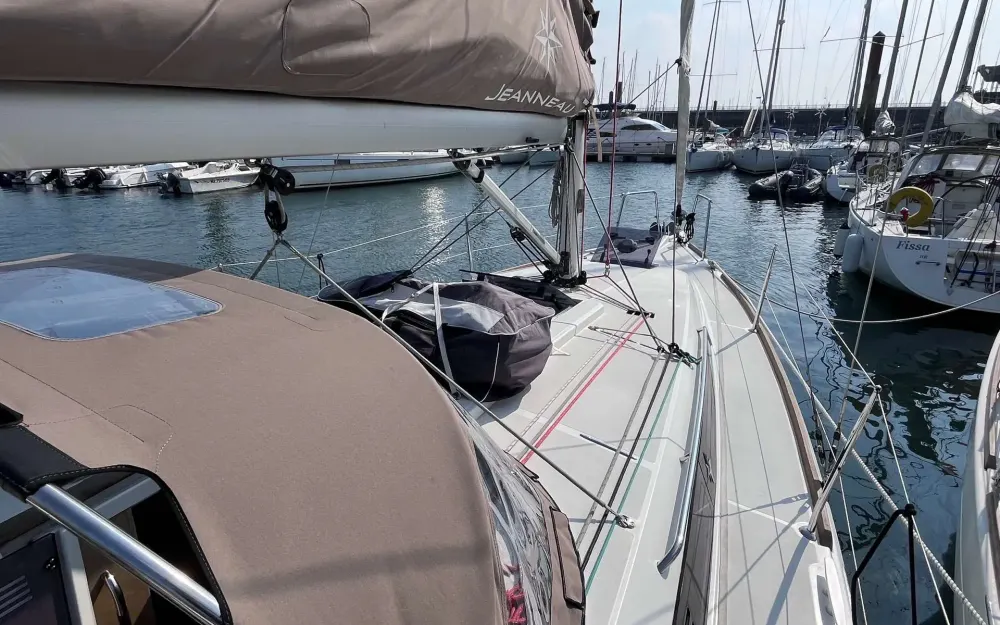 slider 17 Jeanneau Sun Odyssey 349
