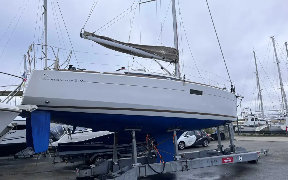 slider 1 Jeanneau Sun Odyssey 349