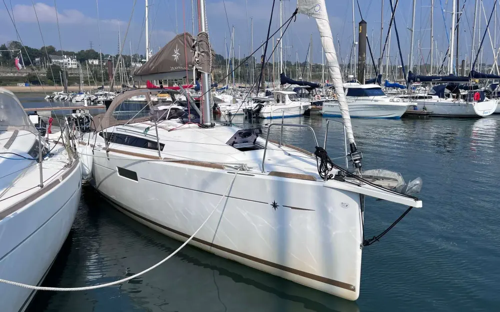 slider 2 Jeanneau Sun Odyssey 349