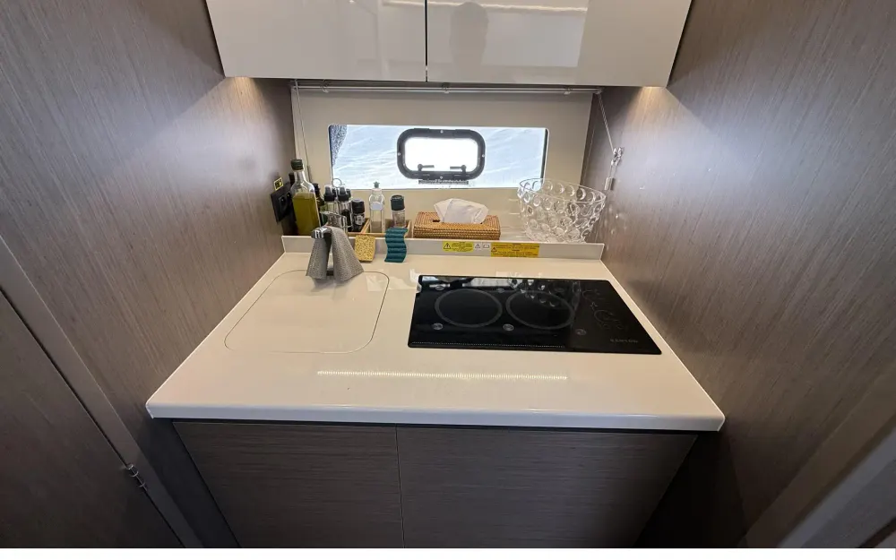 slider 12 Beneteau Gran Turismo 36